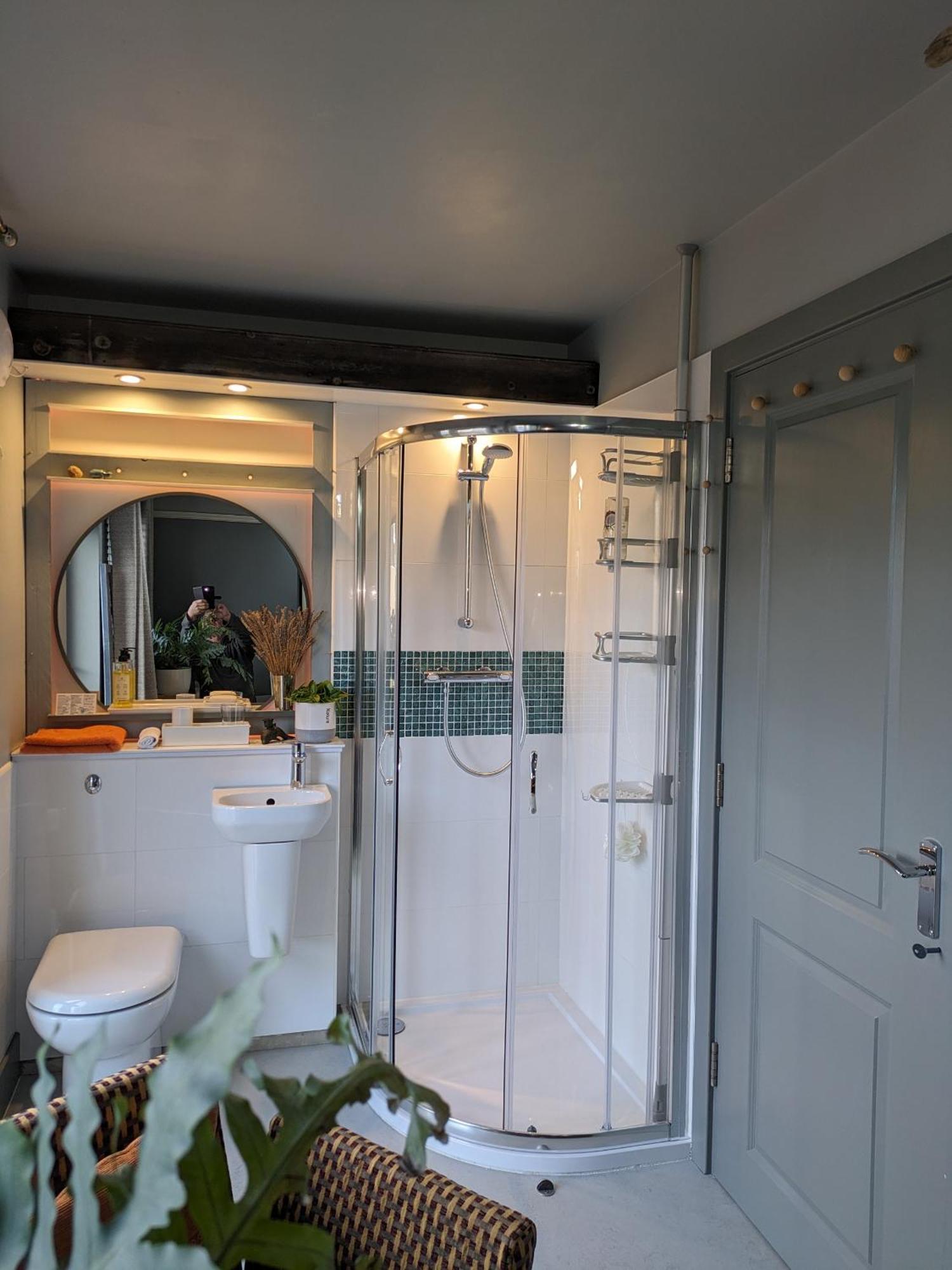 2 Homestay Guest Rooms Гантінгдон Екстер'єр фото